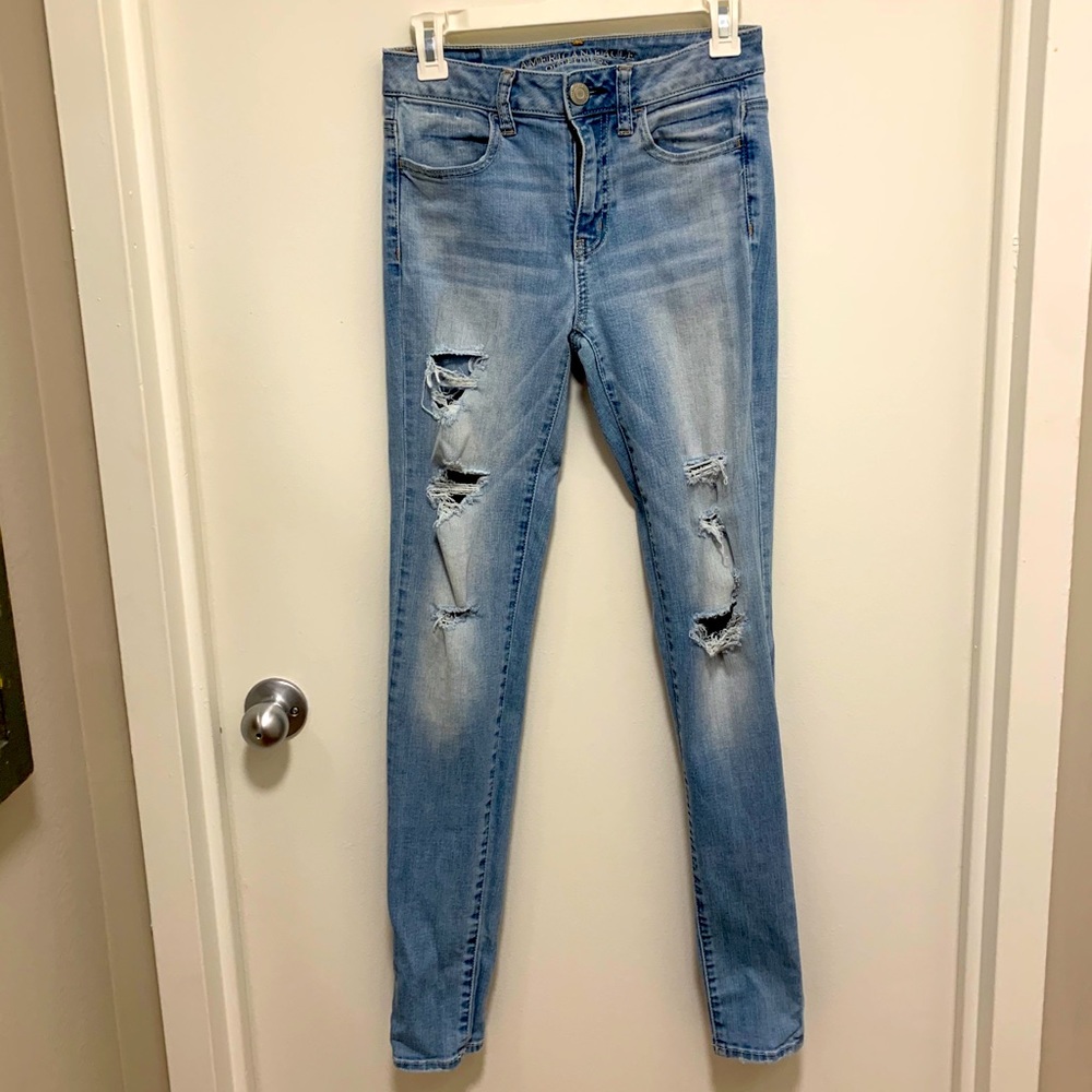 American Eagle Hi-Rise Distressed Skinny Jean